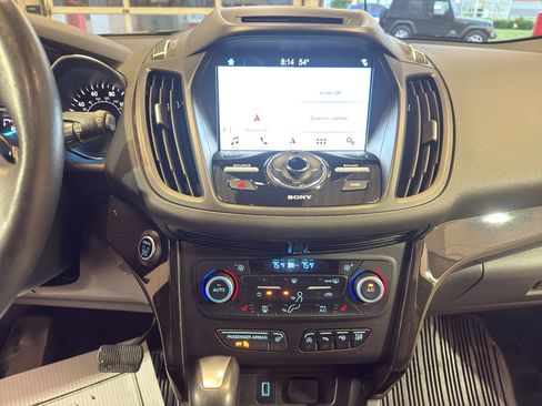 Used 2018 Ford Escape Titanium w/ Ford Safe & Smart Package AWD/4WD image 18