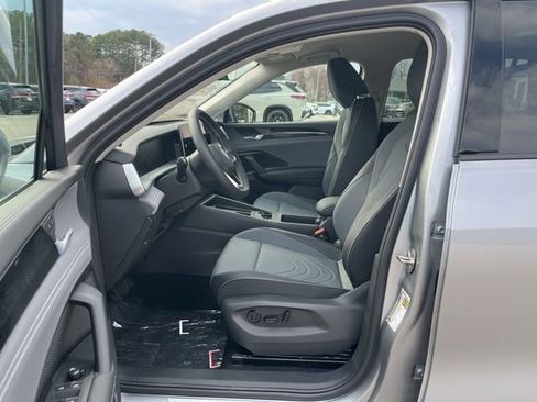 New 2026 Volkswagen Tiguan SE AWD/4WD image 19