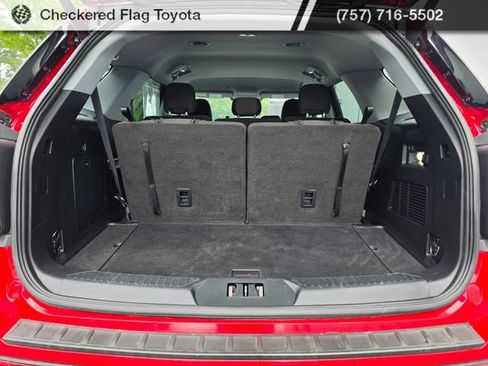 Used 2021 Ford Explorer XLT RWD image 16