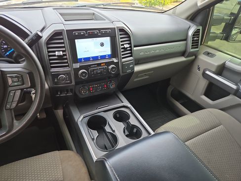 Used 2020 Ford F250 XLT w/ XLT Premium Package image 21