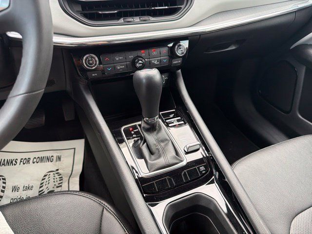 Used 2023 Jeep Compass Limited AWD/4WD image 32