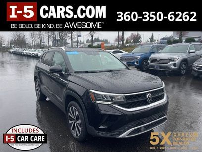 Certified 2023 Volkswagen Taos SE w/ Panoramic Sunroof Package