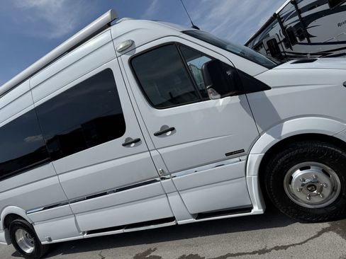 Used 2017 Mercedes-Benz Sprinter 3500 image 14