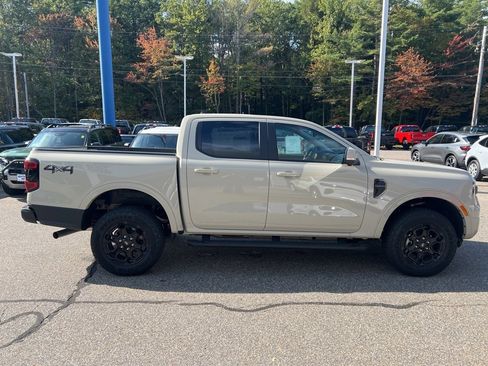 New 2025 Ford Ranger Lariat w/ Black Appearance Package image 5