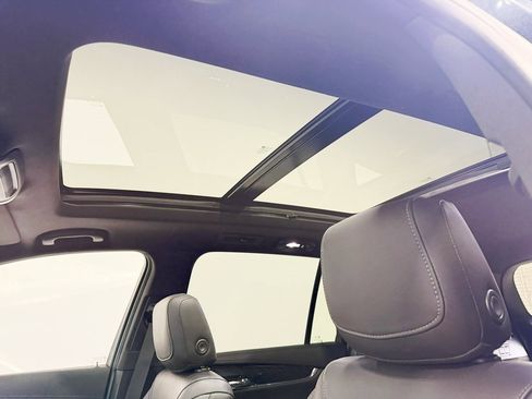 Used 2021 Cadillac XT6 Premium Luxury image 31