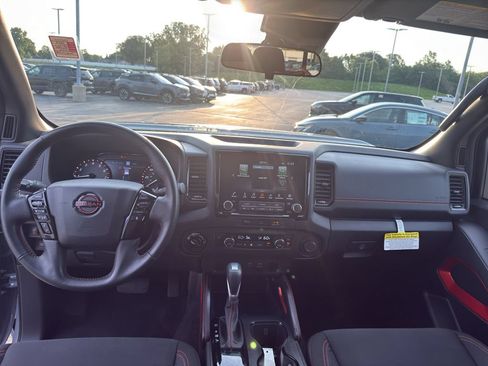 Certified 2023 Nissan Frontier PRO-4X w/ Technology Package AWD/4WD image 29
