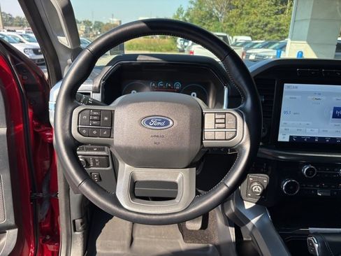 Used 2022 Ford F150 Lariat w/ Max Trailer Tow Package image 19