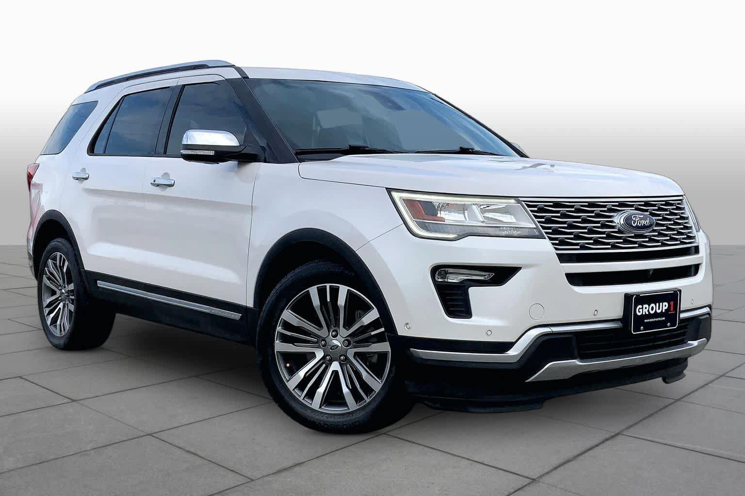 Used 2019 Ford Explorer Platinum AWD/4WD image 2
