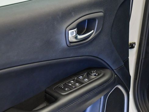 Used 2019 Jeep Compass Altitude image 22