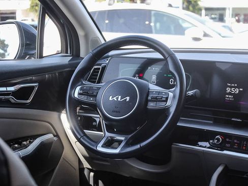 Used 2025 Kia Sportage EX AWD/4WD image 19