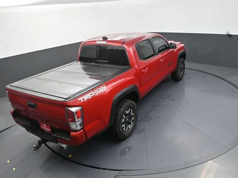 Used 2022 Toyota Tacoma TRD Off-Road w/ Technology Package AWD/4WD image 28