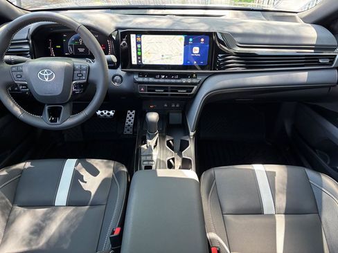 Used 2025 Toyota Camry SE w/ Multimedia Upgrade Package AWD/4WD image 16