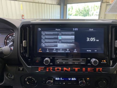 Used 2025 Nissan Frontier PRO-4X w/ Pro Convenience Package AWD/4WD image 40