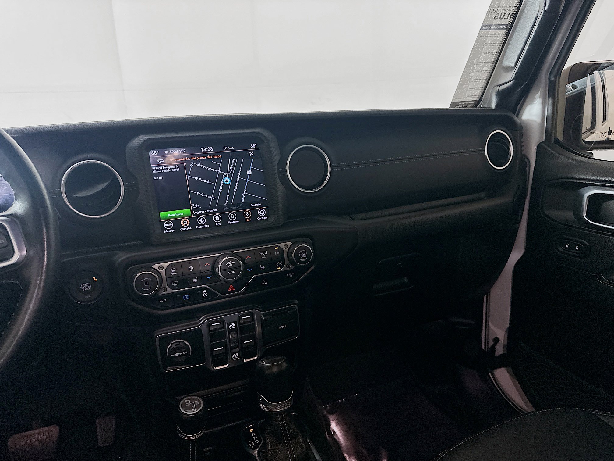 Used 2022 Jeep Wrangler Unlimited Sahara w/ Cold Weather Group AWD/4WD image 21
