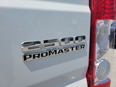 Used 2024 RAM ProMaster 2500 w/ Convenience Group image 14
