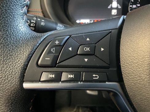 Used 2024 Nissan Kicks SR image 12