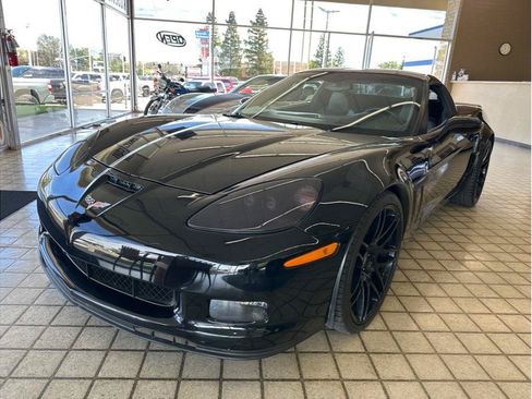 Used 2013 Chevrolet Corvette Grand Sport w/ 2LT Preferred Equipment Group RWD image 27