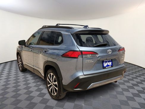 Used 2023 Toyota Corolla Cross XLE w/ Convenience Package image 3