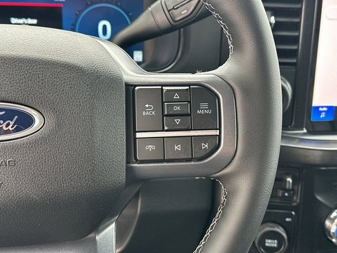 New 2026 Ford F250 Lariat w/ Black Appearance Package image 17