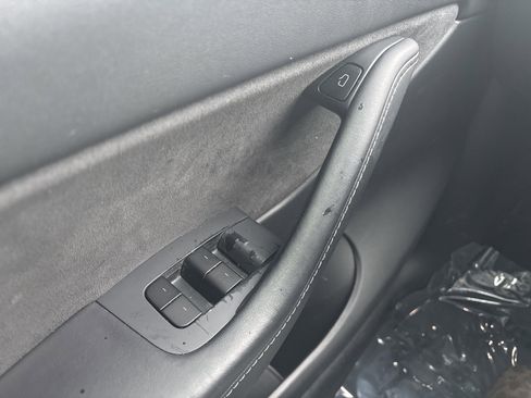 Used 2021 Tesla Model Y 2WD image 29