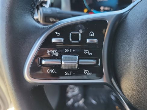 Used 2023 Mercedes-Benz CLA 250 w/ Premium Package image 6