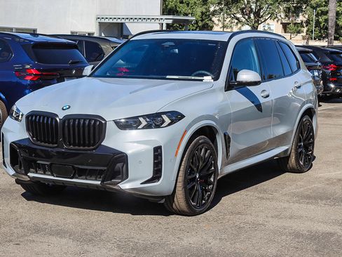 New 2026 BMW X5 sDrive40i w/ M Sport Package image 3