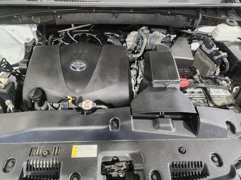 Used 2019 Toyota Highlander SE AWD/4WD image 37