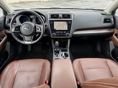 Used 2018 Subaru Outback 2.5i Touring image 18