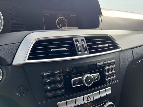Used 2014 Mercedes-Benz C 250 Sedan image 39