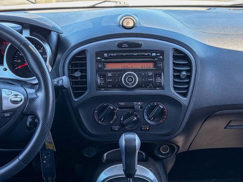 Used 2013 Nissan Juke S FWD image 12