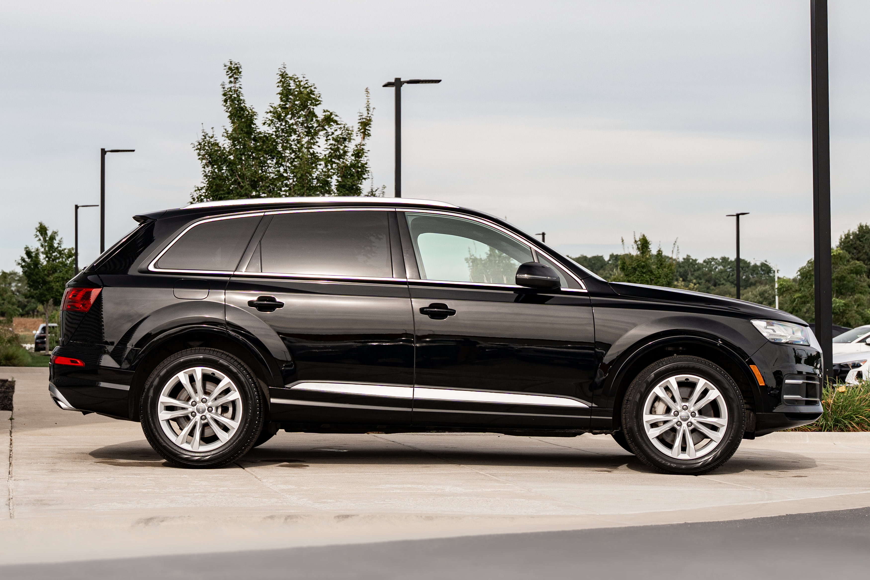 Used 2019 Audi Q7 3.0T Premium Plus AWD/4WD image 3