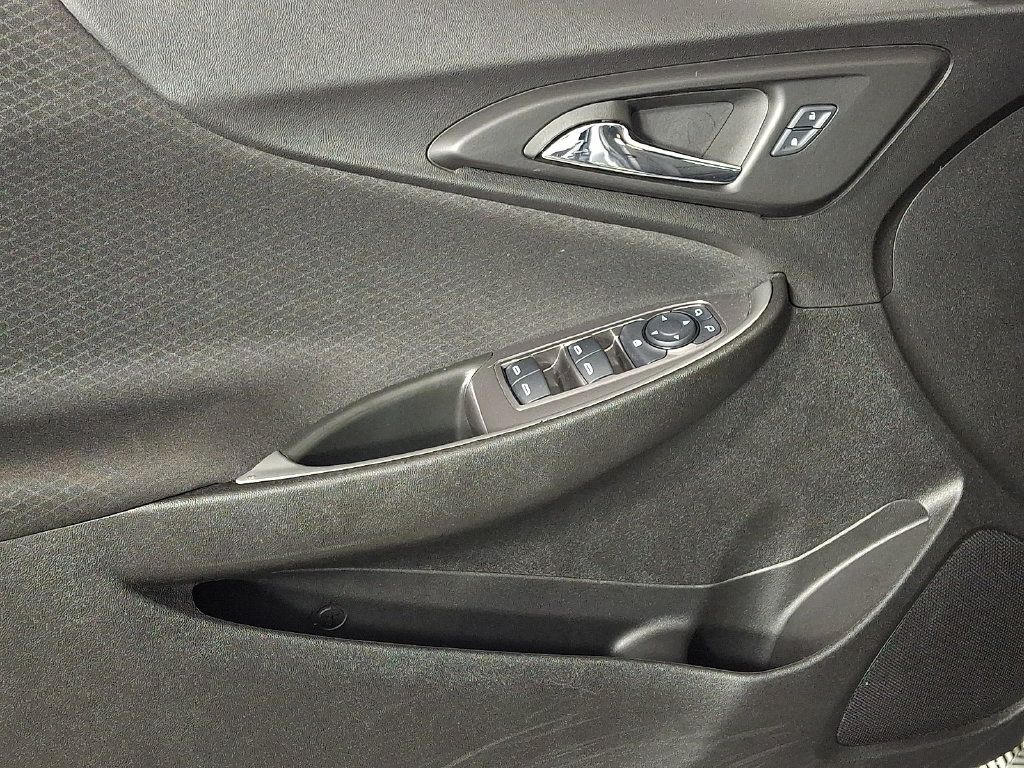 Used 2024 Chevrolet Malibu RS FWD image 14