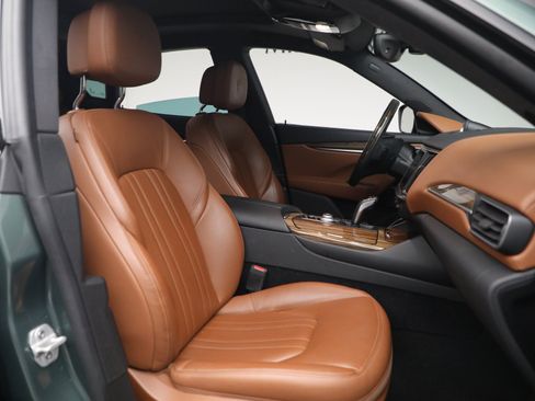 Certified 2022 Maserati Levante GT AWD/4WD image 15