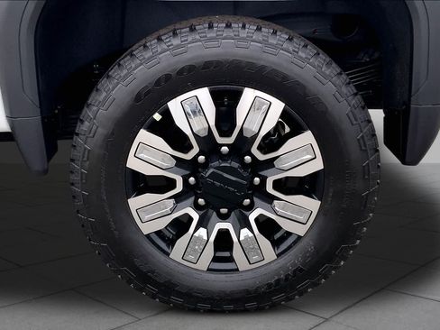 New 2026 GMC Sierra 2500 Denali w/ Denali Reserve Package AWD/4WD image 11