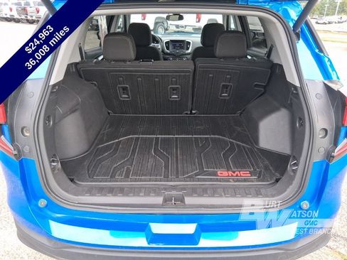 Used 2024 GMC Terrain SLE w/ Driver Convenience Package AWD/4WD image 17