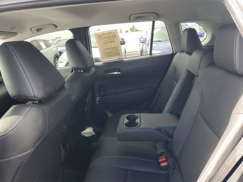 Certified 2023 Toyota Corolla Cross XLE image 10