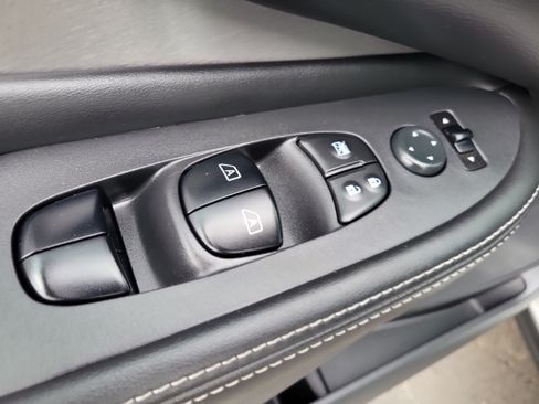Used 2022 Nissan Murano SV FWD image 19