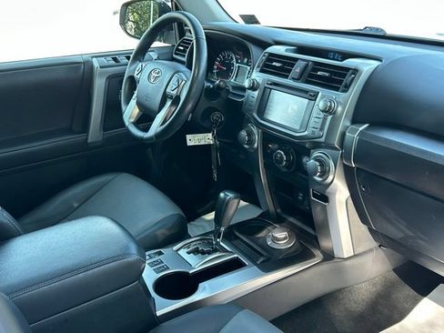 Used 2019 Toyota 4Runner SR5 Premium AWD/4WD image 29