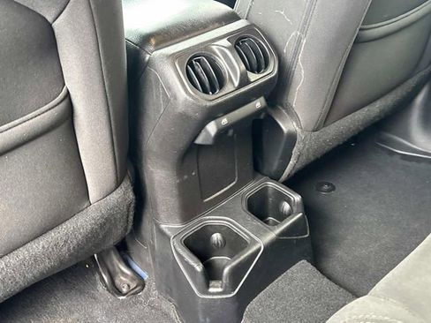 Used 2019 Jeep Wrangler Unlimited Sport S image 15
