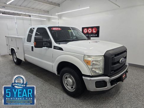 Used 2011 Ford F250 XL w/ PWR Equipment Group RWD image 1