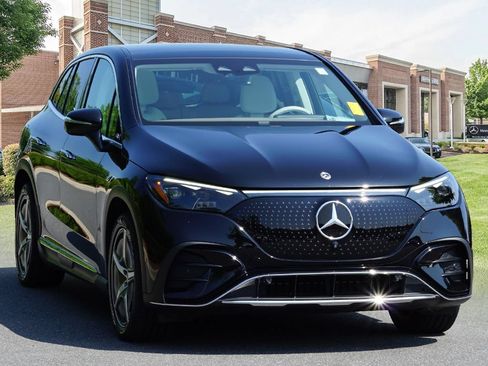 Certified 2023 Mercedes-Benz EQE 500 4MATIC SUV image 3