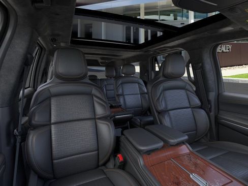 New 2026 Lincoln Navigator L Black Label AWD/4WD image 10
