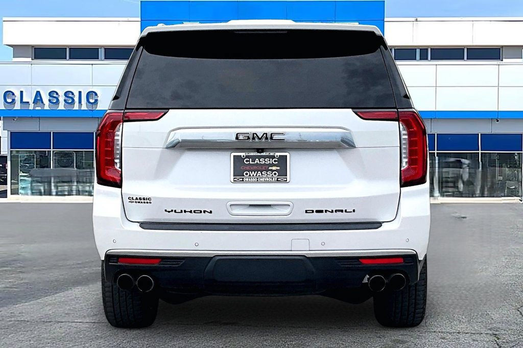 Used 2023 GMC Yukon Denali AWD/4WD image 4