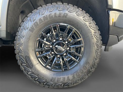 New 2026 Chevrolet Silverado 2500 ZR2 w/ LPO, Dark Essentials Package image 16