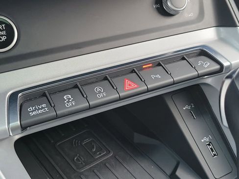 Used 2021 Audi Q3 2.0T Premium Plus AWD/4WD image 33