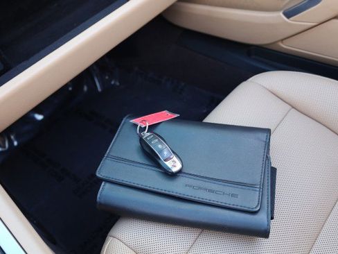 Used 2013 Porsche Boxster S image 41