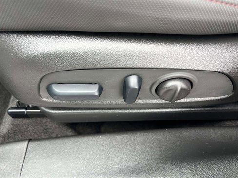 Certified 2023 Chevrolet TrailBlazer RS w/ Convenience Package image 18