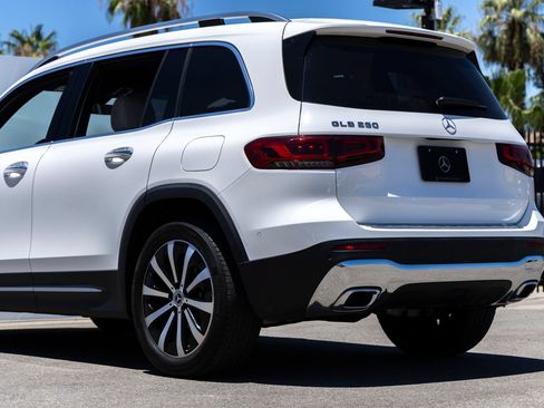 Used 2022 Mercedes-Benz GLB 250 image 8