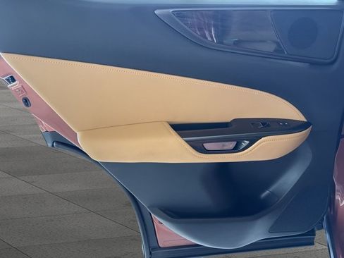 Certified 2025 Lexus NX 250 FWD w/ Accessory Package (Z1) image 12