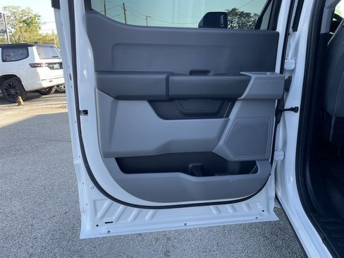 Used 2023 Ford F250 XL image 40